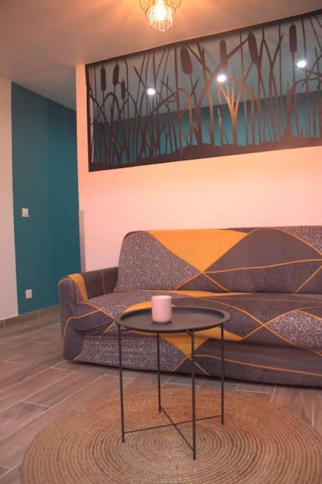 Logement Cosy - Proche Du Prado Apartman Bourges Kültér fotó